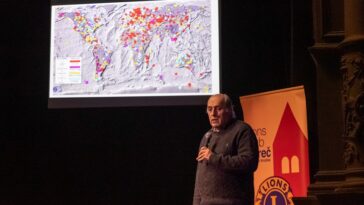 Foto Pučko otvoreno učilište - Andi Bančić - Korado Korlević: Kome pripada budućnost?