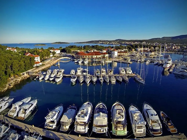 Foto Nautička patrola - Marina Frapa u Rogoznici