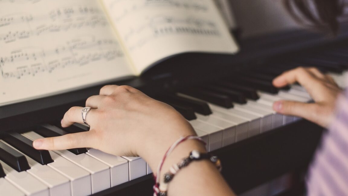 Ilustracija - Foto wal_172619 za Pixabay klavir piano