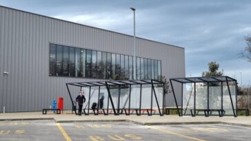 Nadstrešnica kod Osnovne škole Fiinida - Foto Grad Poreč