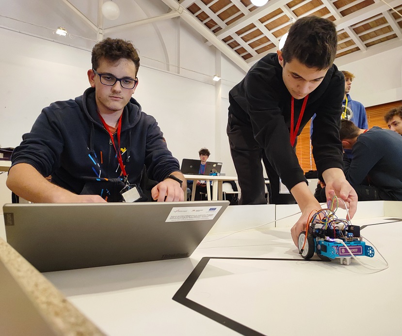 Foto Pozitron - Natjecanje robotičkih ekipa u Rovinju za srednjoškolce