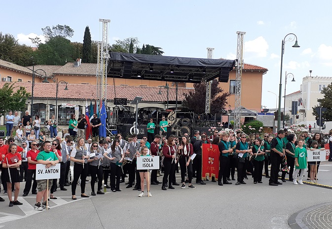 Foto Grad Buje - Susret puhačkih orkestara Istre 2023.