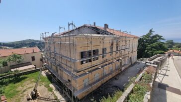 Počela obnova stare škole u Vrsaru