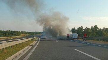 Požar vozila na Istarskom ipsilonu - Foto Tanja Kocijančić