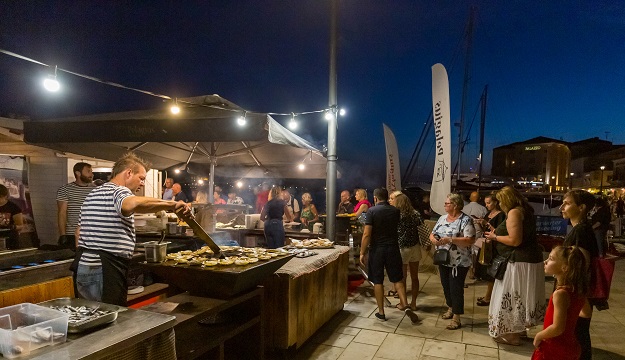 Gastro manifestacija Pjat na molu u Poreču - Foto TZ Poreč