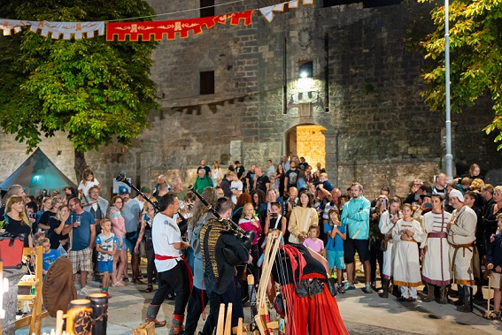 Foto Srednjovjekovni festival - Općina i TZ Svetvinčenat