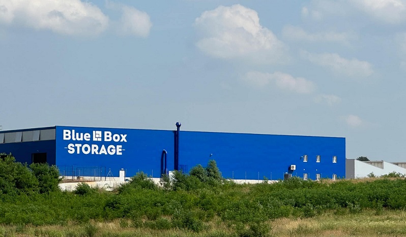 blue box storage višnjan hala poslovna zona