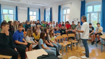 Foto Gradska knjižnica Poreč - DRuženje s književnikom Hrvojem Kovačevićem