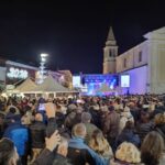 Doček na trgu u Poreču - Foto Tanja Kocijančić