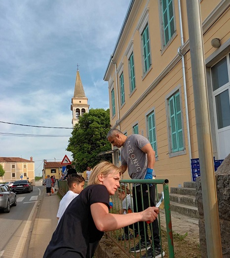 Foto Grad Poreč - uređenje dvorišta škole u Novoj Vasi