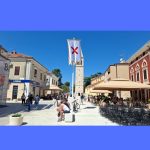 Foto Grad Novigrad - novi jarbol sa zastavom grada