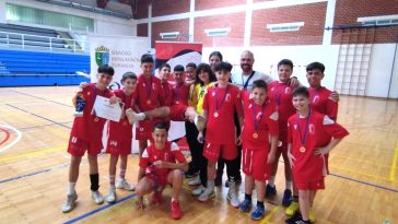 Foto Oš Finida Poreč - rukometaši osvojili medalju