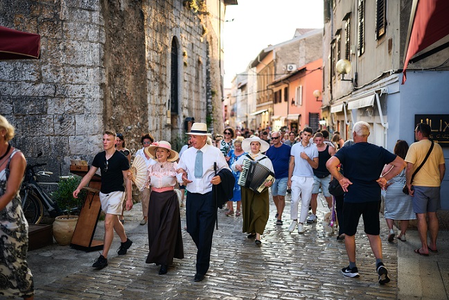 La Mula de Parenzo Tour po starom gradu - Foto TZ Poreč