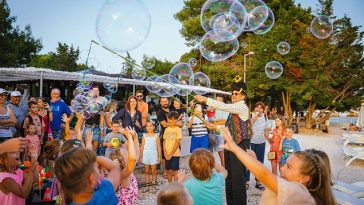 Foto Festival uličnih čarobnjaka