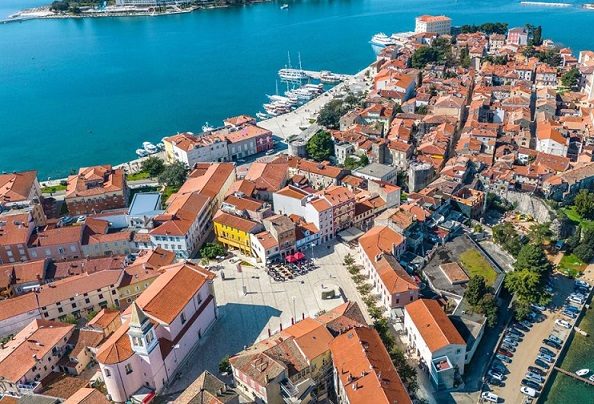 poreč trg slobode stari grad