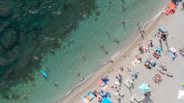 poreč plaža more kupači turizam