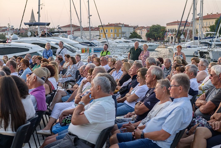 Koncert Sandre Bagarić i Danijele Pintarić u porečkoj marini - Foto TZ Poreč