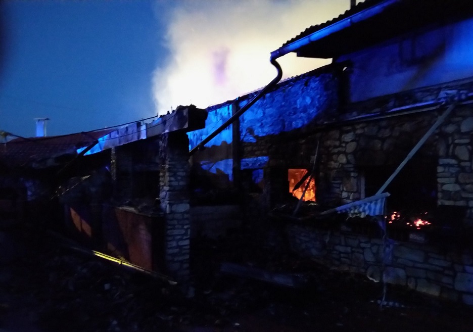 Foto Vatrogasci Poreč - Gašenje požara restorana u Santa Marini
