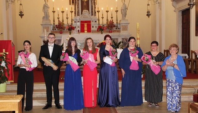 Foto Zajednica Talijana Vižinada - mladi talnti na koncertu