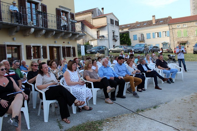 Verši na šterni 2025. u Vižinadi