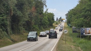 Cesta Tar - Bašarinka na ulazu u Poreču kreće u obnovu nakon ljeta - Foto Loris Peršurić Facebook