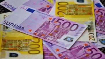 Foto Alexa za Pixabay - ILUSTRACIJA NOVAC EURO EURI