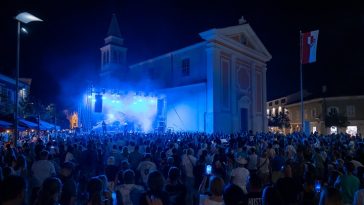 Lady Gaga Tribute Show u Poreču - Foto TZ Poreč trg slobode