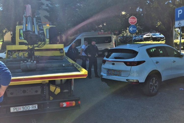 Akcija istarske policije: parkiranje na mjestima za invalide akcija policija mup prometna