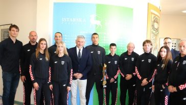 Župan Boris Miletić primio uspješne mlade istarske kickboksače prijem pula istra