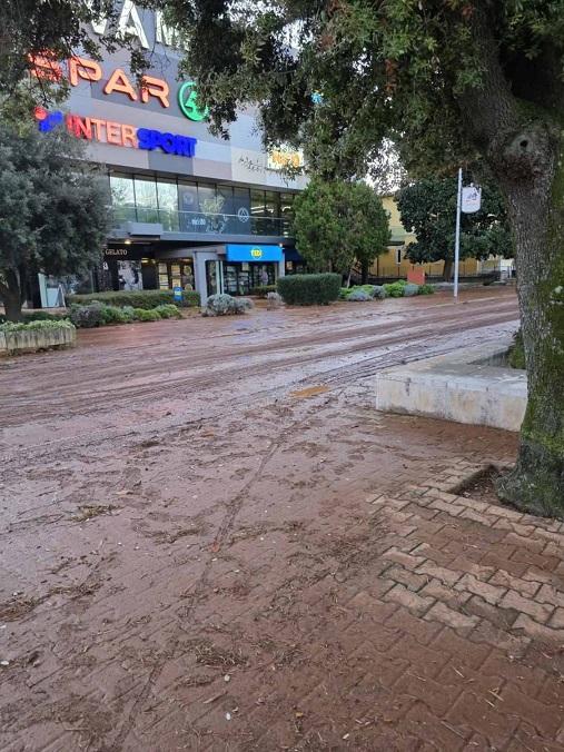 Blato u Vialama u Poreču nakon kiše - Foto Istra Terra Magica