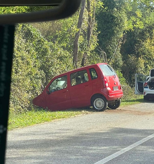 Nesreća na cesti prema SV. Lovreču - Foto Istra Terra Magica