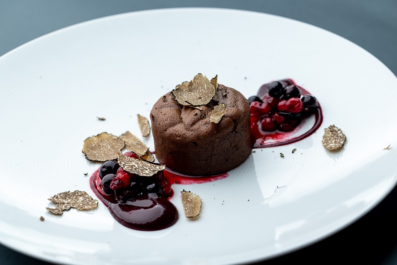 Treće izdanje eno-gastronomske manifestacije Cabernet Sauvignon & plava riba, s ljubavlju započelo je u petak, 7. studenoga, svečanom večerom u restoranu Bacchus