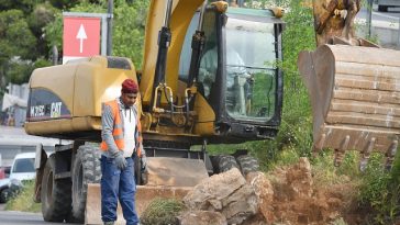 STRANI RADNIK NE DIRAJ FOTKU