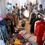 buvljak NE DIRAJ FOTKU