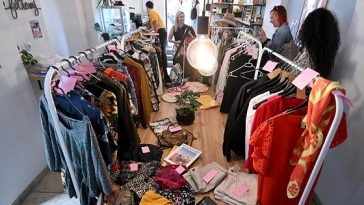 buvljak NE DIRAJ FOTKU