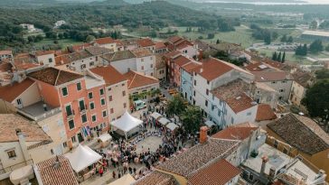 Fešta Sv. Martina u Vrsaru - Foto TZ Vrsar arhiv TRG DEGRASSI OPĆINSKA UPRAVA