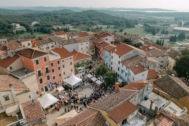 Fešta Sv. Martina u Vrsaru - Foto TZ Vrsar arhiv TRG DEGRASSI OPĆINSKA UPRAVA