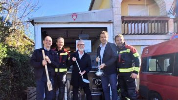 Donacija DVD-u Neapolis - Foto Grad Novigrad