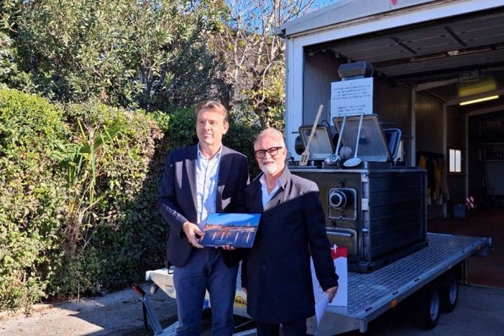 Donacija DVD-u Neapolis - Foto Grad Novigrad