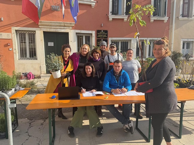 Podjela sadnica za proslavu sv. Martina u Vrsaru