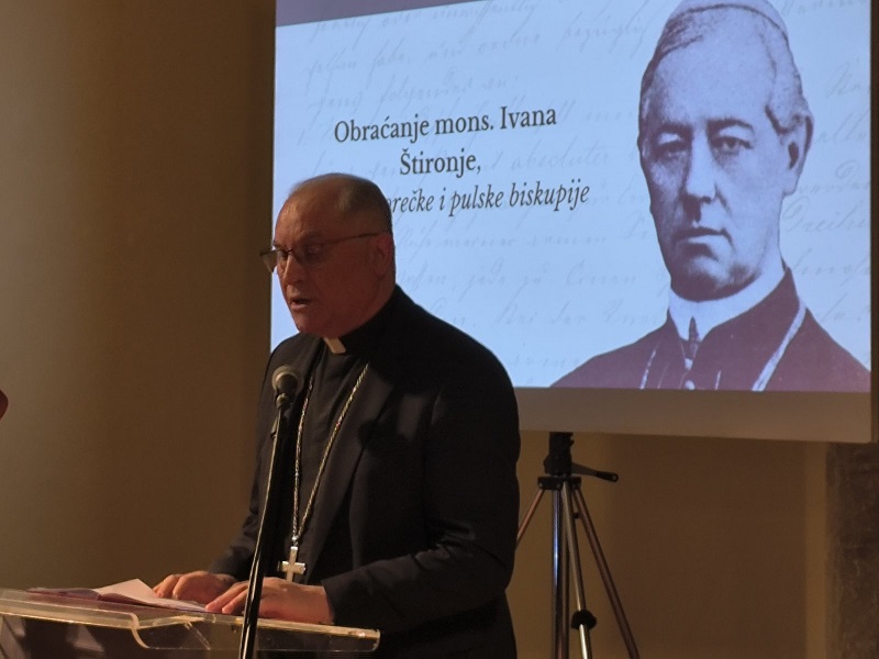 Foto Istra Terra Magica - Skup posvećen povratku zemnih ostataka Jurja Dobrile u Istarskoj sabornici