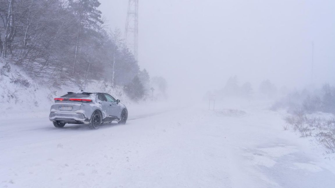 cesta promet snijeg NE DIRAJ NIKAD FOTKU