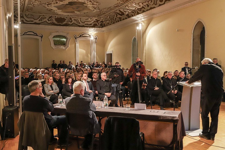 U Poreču pokopani posmrtni ostaci monsinjora Jurja Dobrile - Foto Loris Peršurić Facebook