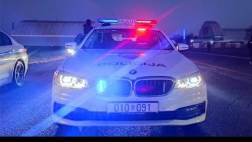 prometna policija patrola noć mračna