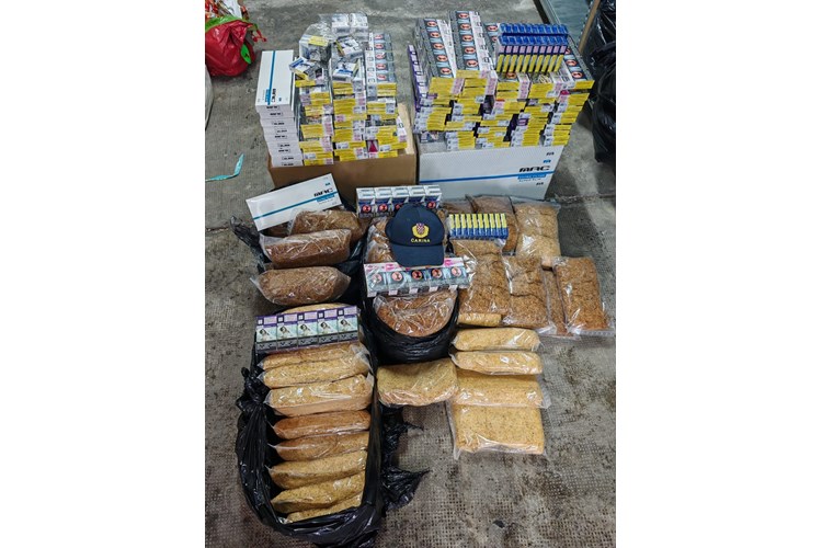 Carinska zapljena duhana cigareta i rakije u Bujama i Splitu 2026