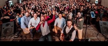 night expewss band koncert