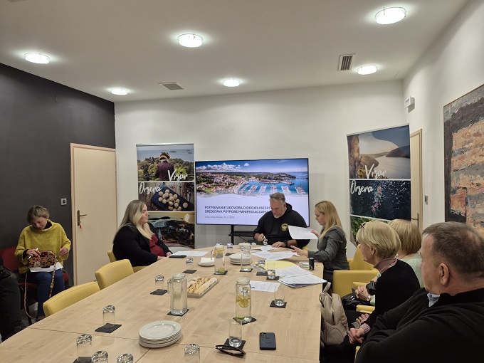 Potpisivanje ugovora u Turističkoj zajednice općine Vrsar