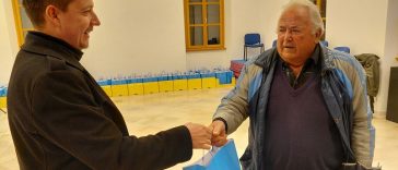 Podjela uskrsnih poklona umirovljenicima - Foto Općina Sv. Lovreč