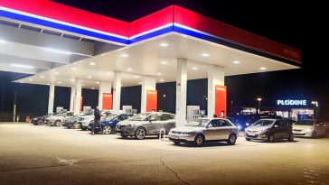 Benzinska crpka u Poreču - Foto Tanja Kocijančić - Ilustracija