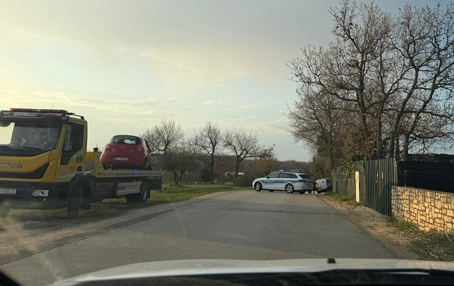 Prometna nesreća na cesti Gedići-Tar, kod mjesta Perci - Foto Istra Terra Magica